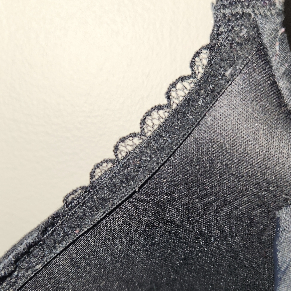 Victoria's Secret Black Bra with Molded Cups and Underwire - Picture 4 of 10